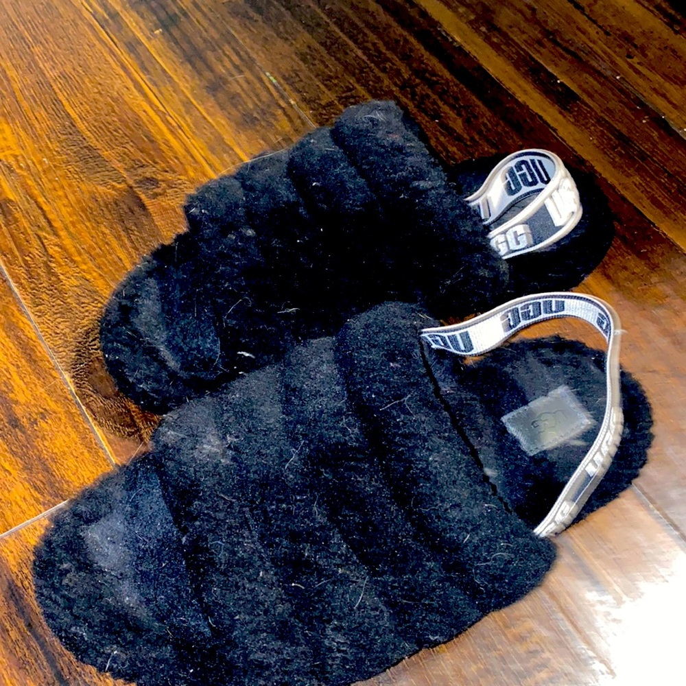 Black Yeah Puffy Ugg’s Slippers